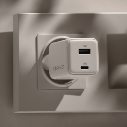 Forever zidni strujni adapter PD QC GaN - 1x USB - 1x Type C utor (45W) - bijeli 252710